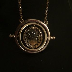 SALE 🦋 Travelers Time Capsule Necklace